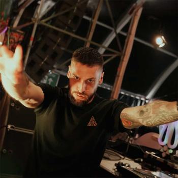 Triple 6 T-Shirt "Essential Gold"