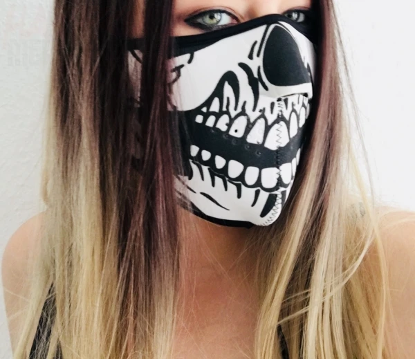 Halfmask "Skull" black